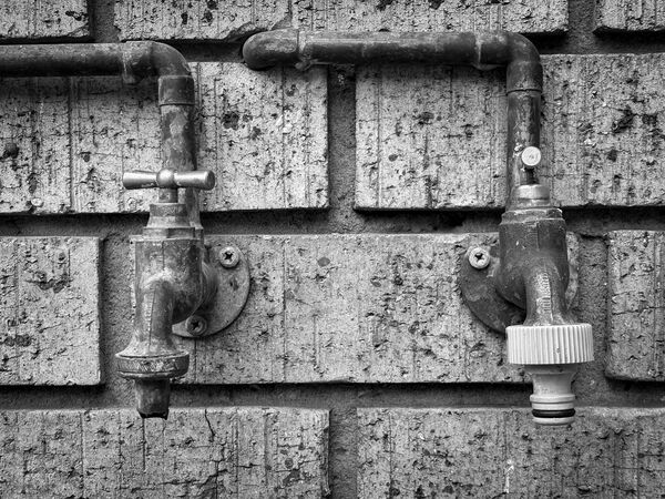 How To Tell If Your Water Pipes Are Leaking Slowly